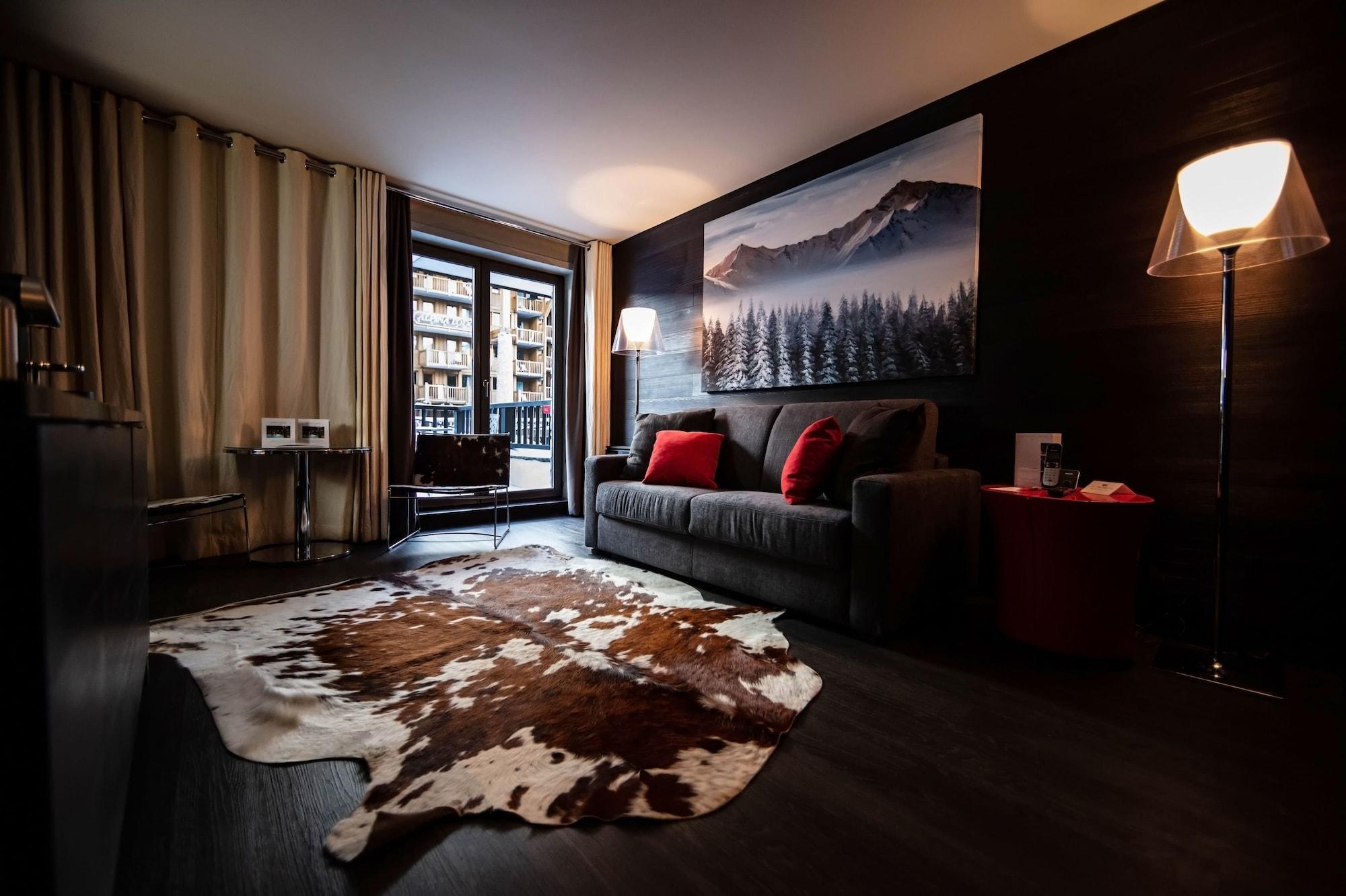 Avenue Hotel 4*
