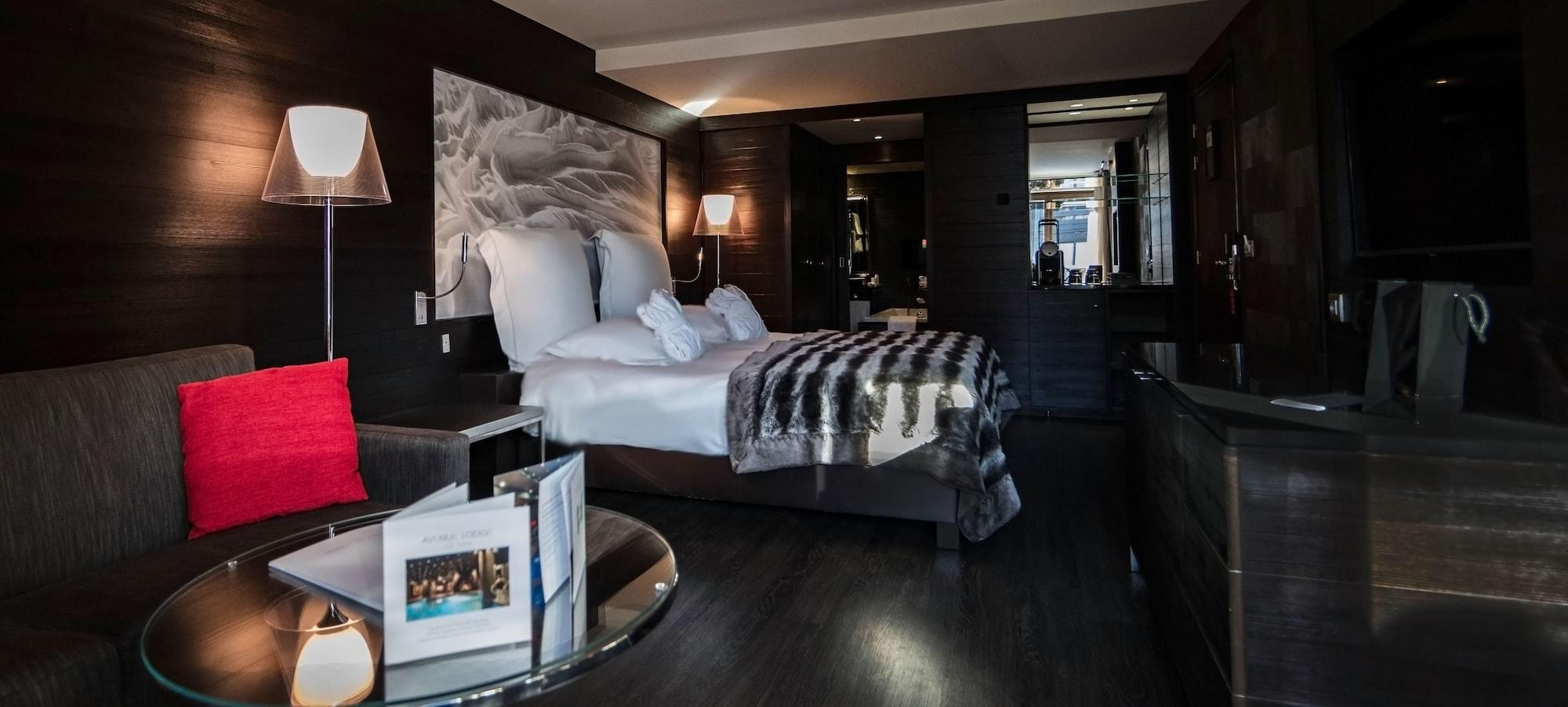 Avenue Hotel 4*